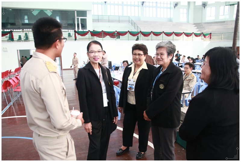 ﻿กรมบังคับคดีร่วมกับสำนักงานปลัดสำนักนายกรัฐมนตรี รับเรื่องราวร้องทุกข์ และให้คำปรึกษาทางกฎหมายแก่ประชาชน ณ จังหวัดลำปาง